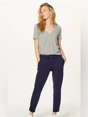 lululemon athletica Navy On The Fly pant